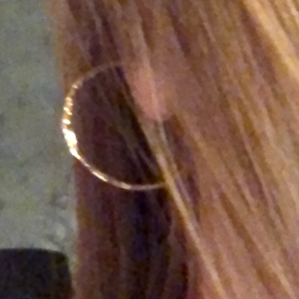 14k gold hoop earrings hammered texture minimalist vintage - Picture 3 of 5